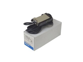 OMRON_E3XA41