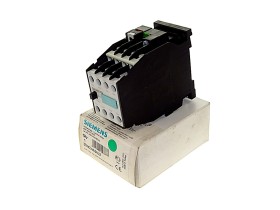 Immagine dell'articolo per SIEMENS 3TH4 244-0AL2 nella condizione NEW