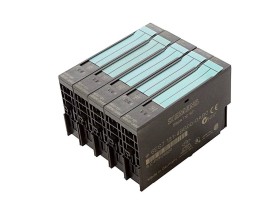 Imagen de artículo para SIEMENS 6ES7 131-4BB00-0AB0 en condición USED