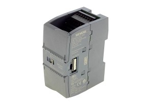 Imagen de artículo para SIEMENS 6ES7 223-1BH30-0XB0 en condición USED